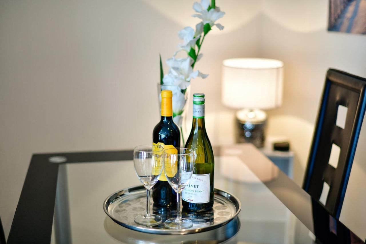 Meridian Quay Apartments, By Jsw Short Stay Свонсі Екстер'єр фото