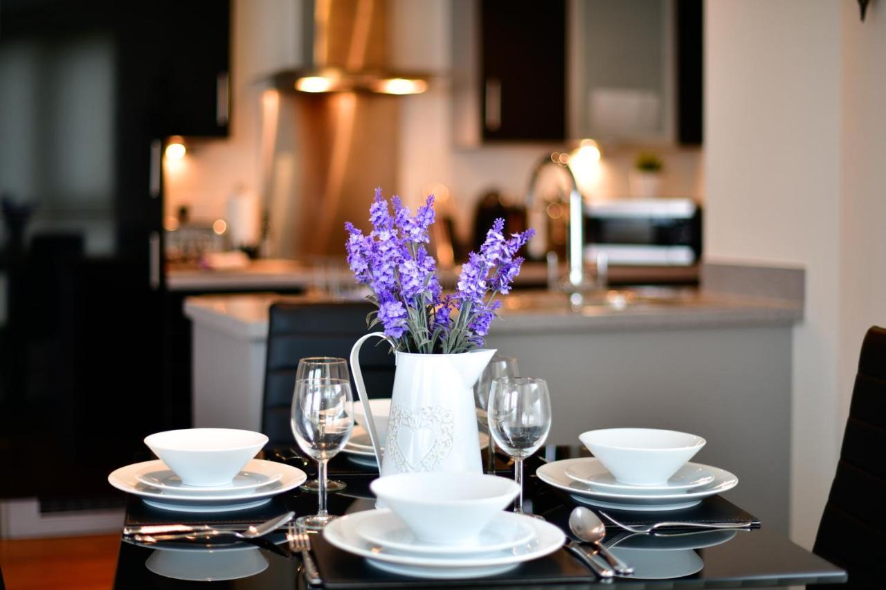Meridian Quay Apartments, By Jsw Short Stay Свонсі Екстер'єр фото